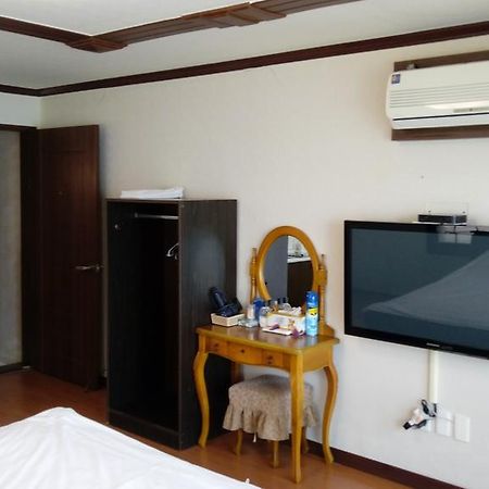 Jeju Sea-Port Pension Екстер'єр фото