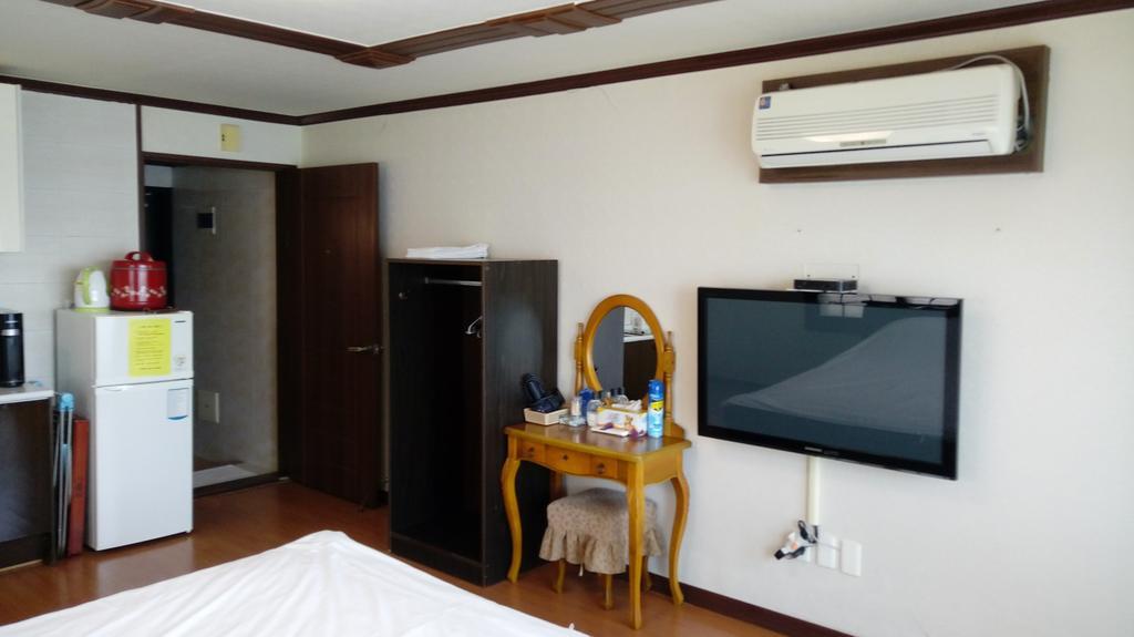 Jeju Sea-Port Pension Екстер'єр фото